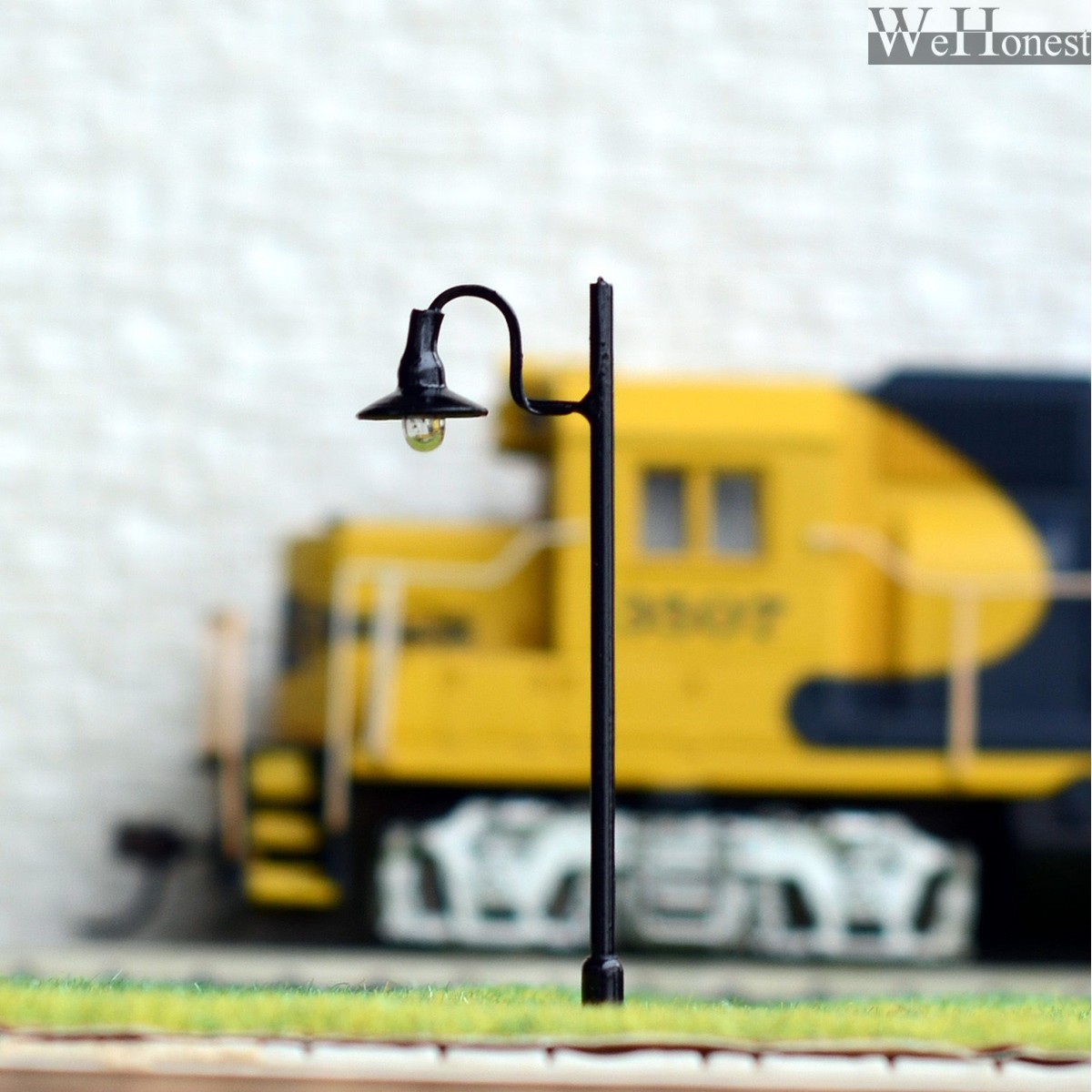 5 x  HO or OO scale Model Lamppost 12V street light Metal Lamp #605(WeHonest)